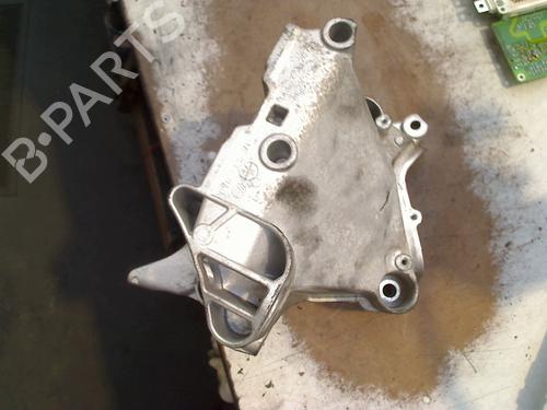 Used Engine mount Engine mount VW POLO VI (AW1, BZ1, AE1) 1.0 TSI (95 hp) 32727742 32727742
