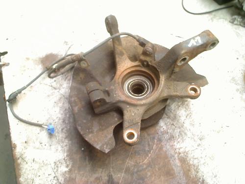Used Left front steering knuckle OPEL AGILA (A) (H00) 1.2 16V (F68) (75 hp) 27718320
