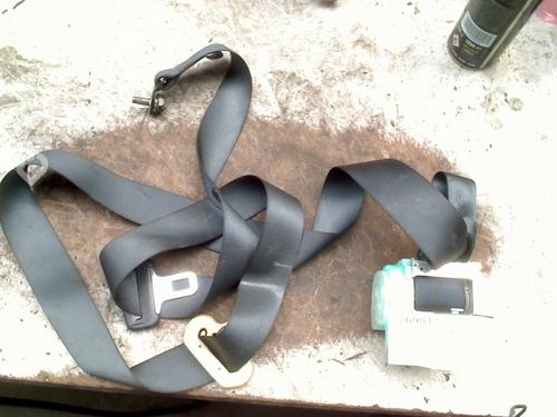 Ceinture de sécurité arrière gauche NISSAN NOTE (E11, NE11) 1.6 (110 hp) 33021780