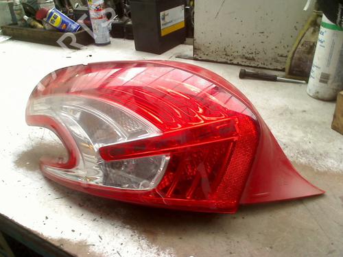 Used Left taillight Left taillight PEUGEOT 208 Hatchback Van (CR_) 1.4 HDi 68 (CR8HR0) (68 hp) 33690698 33690698