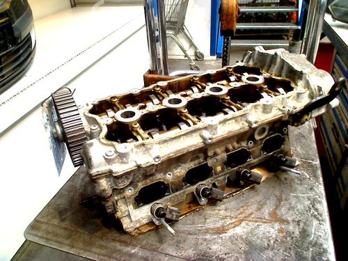 Used Cylinder head SKODA OCTAVIA II Combi (1Z5) 2.0 FSI (150 hp) 30616943