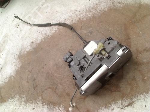 Serrure avant droite Serrure avant droite OPEL MERIVA B MPV (S10) 1.4 (75) (120 hp) 36139425 36139425