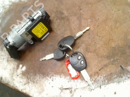Used Ignition barrel CHEVROLET MATIZ (M200, M250) 0.8 (52 hp) 27718141
