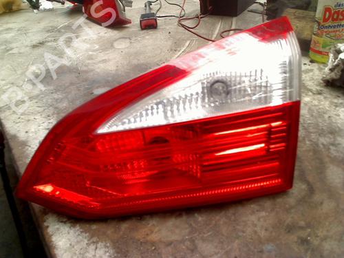 right-tailgate-light-ford-focus-iii-turnier-2010-2011-2012-2013-2014-2015-2016-2017-2018-2019-2020-34703732 main image