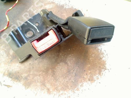Used Seat buckle Seat buckle RENAULT CLIO III (BR0/1, CR0/1) 1.4 16V (98 hp) 33270318 33270318