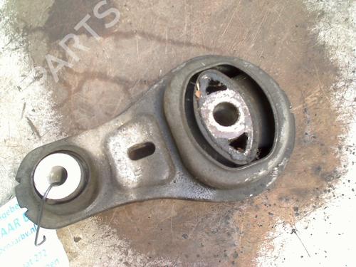 Used Engine mount OPEL VIVARO A Van (X83) 2.0 CDTI (F7) (114 hp) 31147545