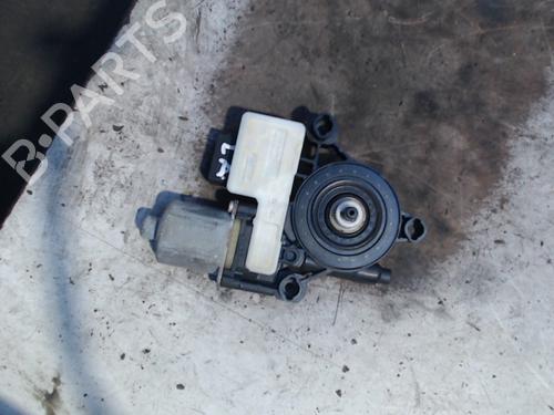 Portierruitmotor linksachter SEAT LEON (5F1) 1.6 TDI (110 hp) 24825581