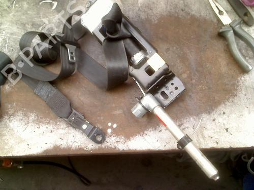 Sikkerhedssele foran højre Sikkerhedssele foran højre VOLVO V50 (545) 2.4 (140 hp) 34153703 34153703