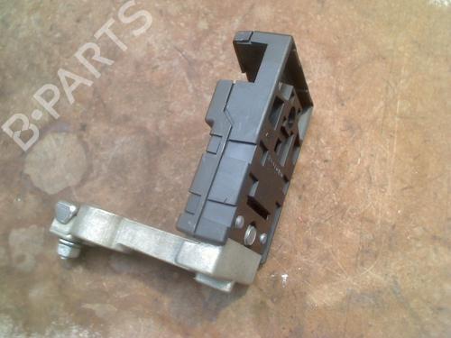 Used Fuse box Fuse box LAND ROVER RANGE ROVER SPORT II (L494) 3.0 SDV6 4x4 (306 hp) 31952936 31952936