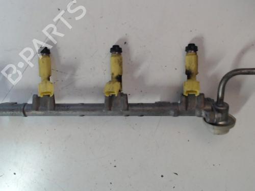 Used Injection rail Injection rail 39247429 39247429