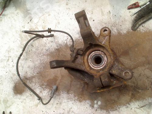 Used Left front steering knuckle CHEVROLET SPARK (M300) 1.0 LPG (65 hp) 30544181
