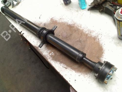 Kardanaksel Kompl. LAND ROVER DEFENDER Station Wagon (L663) D250 MHEV 4x4 (249 hp) 33129545