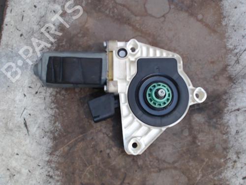 Used Right front window motor MERCEDES-BENZ CLA Coupe (C117) CLA 200 (117.343) (156 hp) 24825505