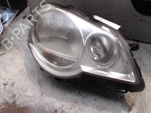 Used Right headlight VW POLO (9N_, 9A_) 1.2 12V (64 hp) 24825660