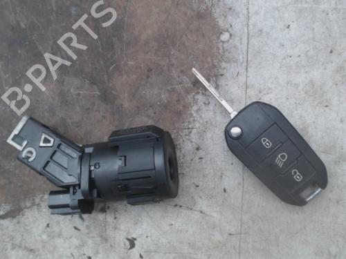 Used Switch Switch PEUGEOT 308 II (LB_, LP_, LW_, LH_, L3_) 1.2 THP 110 (110 hp) 40533740 40533740