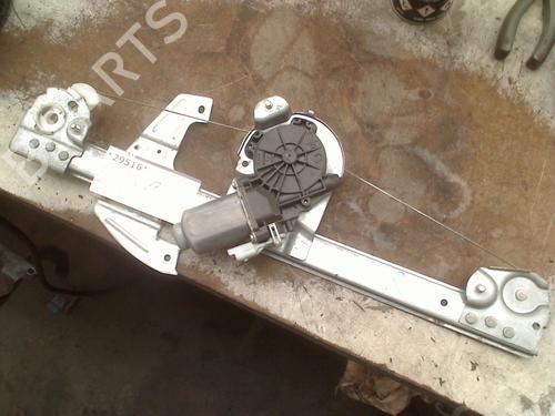 Rudehejsemekanisme Højre foran Rudehejsemekanisme Højre foran TOYOTA AYGO (_B1_) 1.0 (KGB10_, KGB10R) (68 hp) 33719761 33719761