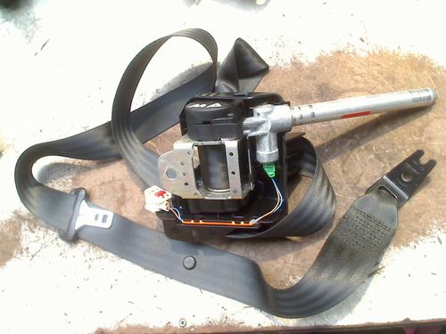 Ceinture de sécurité arrière centrale VOLVO V70 III (135) T4 (180 hp) 31312262