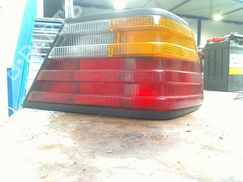 Used Right taillight MERCEDES-BENZ 124 Saloon (W124) 200 E (124.021) (118 hp) 29898067