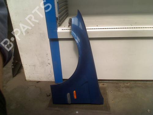 Guarda-lamas esquerdo BMW 3 Compact (E46) 316 ti (115 hp) 31312175