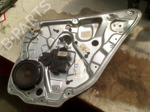 Elevalunas trasero derecho VW POLO IV (9N_, 9A_) 1.4 16V (75 hp) 31259958