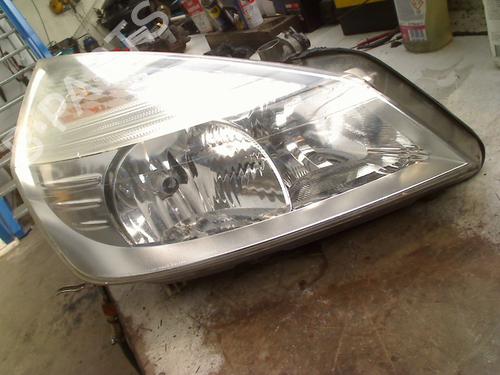 Used Right headlight RENAULT ESPACE IV (JK0/1_) 2.0 (JK0A, JK1D, JK0N) (170 hp) 31128229