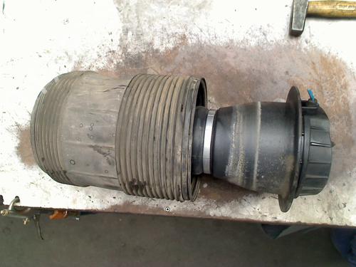 Used Right rear shock absorber Right rear shock absorber AUDI Q8 (4MN, 4MT) RS FSI Mild Hybrid quattro (600 hp) 36492239 36492239