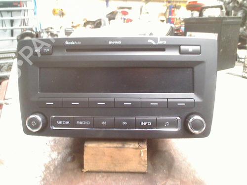 Bilradio Bilradio SKODA OCTAVIA II Combi (1Z5) 1.2 TSI (105 hp) 33984683 33984683