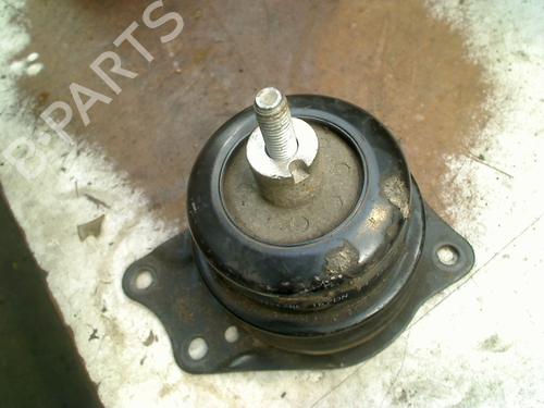 Used Engine mount Engine mount 31174832 31174832