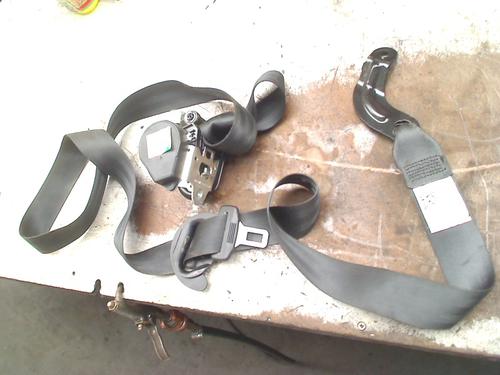 Ceinture de sécurité avant gauche VW GOLF PLUS V (5M1, 521) 1.2 TSI (105 hp) 33029515