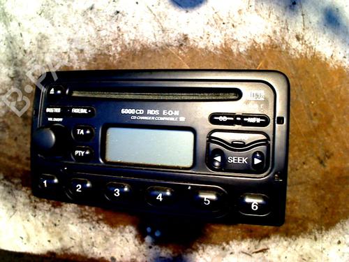 Autoradio FORD FOCUS I Turnier (DNW) 1.6 16V (100 hp) 31268681