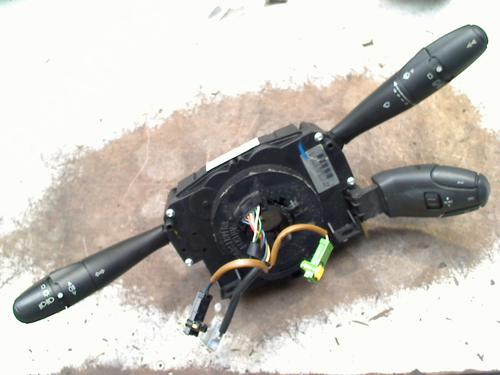 Comutador piscas / escovas PEUGEOT 207 (WA_, WC_) 1.4 16V (88 hp) 31296619