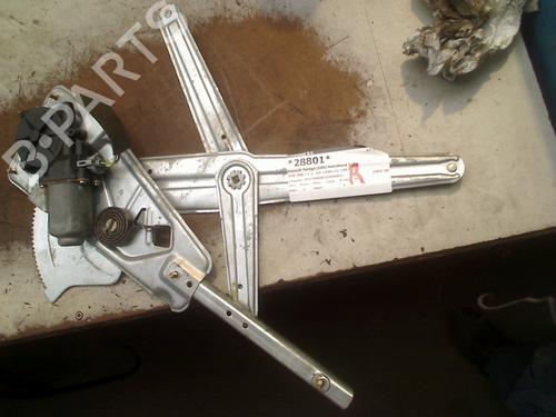 Rudehejsemekanisme Højre foran RENAULT TWINGO I (C06_) 1.2 (C066, C068) (58 hp) 31259985