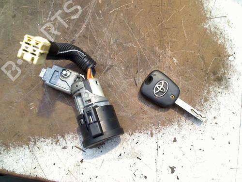 Used Switch Switch TOYOTA AYGO (_B1_) 1.0 (KGB10_, KGB10R) (68 hp) 32452502 32452502