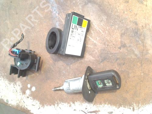 Used Ignition barrel OPEL CORSA C (X01) 1.4 Twinport (F08, F68) (90 hp) 32452548