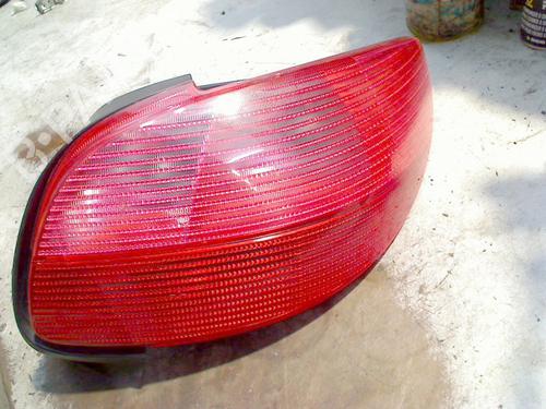 Højre baglygte PEUGEOT 206 CC (2D) 1.6 16V (2DNFUF, 2DNFUR) (109 hp) 31276898