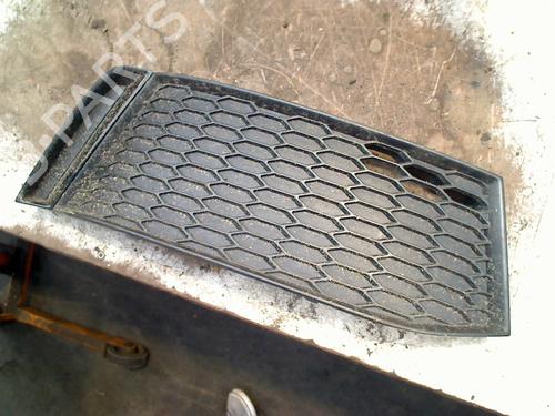 Griglia anteriore AUDI A1 (8X1, 8XK) 1.4 TSI (150 hp) 32395227