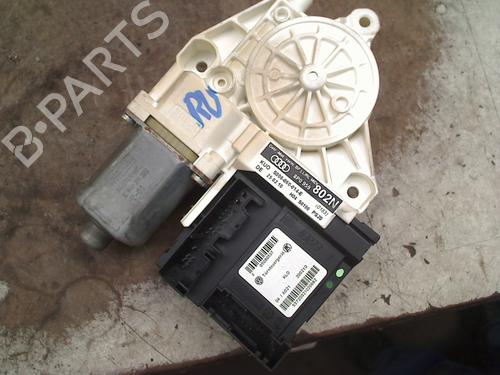 Used Right front window motor AUDI A3 Sportback (8PA) 1.4 TFSI (125 hp) 33022210