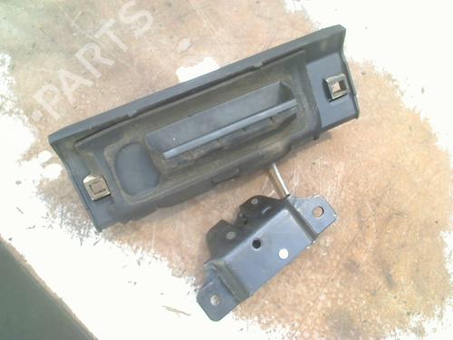 Used Tailgate handle PEUGEOT 206 Hatchback (2A/C) 1.1 i (60 hp) 29283421