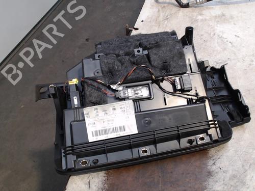 Used Glove box AUDI A1 (8X1, 8XK) 1.4 TFSI (122 hp) 24543752