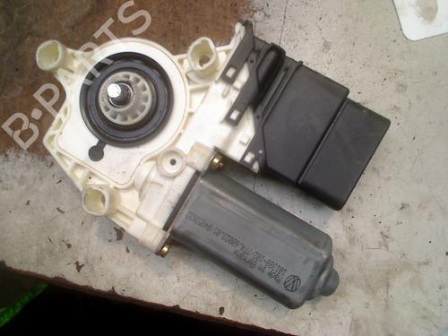 Motor elevalunas trasero derecho VW GOLF IV (1J1) 1.6 (102 hp) 31147521