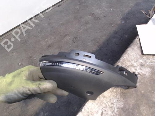 Used Right side indicator RENAULT MEGANE IV Hatchback (B9A/M/N_) 1.2 TCe 100 (B9MS) (100 hp) 24825547