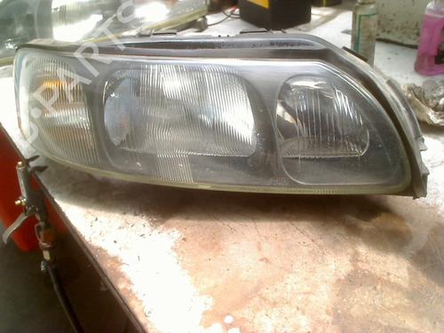 Used Right headlight Right headlight VOLVO S60 I (384) 2.4 (140 hp) 33989031 33989031