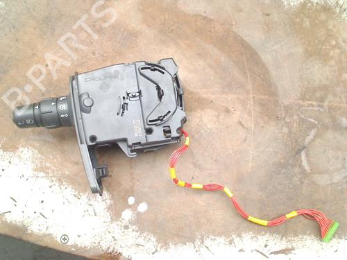 Used Steering column stalk RENAULT CLIO III (BR0/1, CR0/1) 1.2 16V (BR02, BR0J, BR11, CR02, CR0J, CR11) (75 hp) 32395283