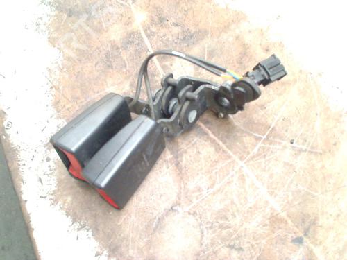 Used Seat buckle VW PASSAT B8 Variant (3G5, CB5) 2.0 TDI (150 hp) 32473691