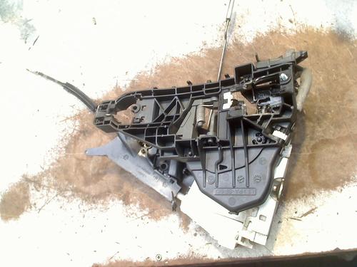 Cerradura puerta trasera izquierda MERCEDES-BENZ B-CLASS Sports Tourer (W245) B 170 (245.232) (116 hp) 31177187