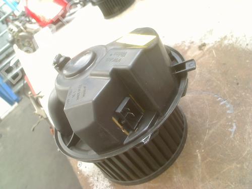 Used Heater blower motor Heater blower motor VW GOLF V (1K1) 1.6 (102 hp) 34124113 34124113