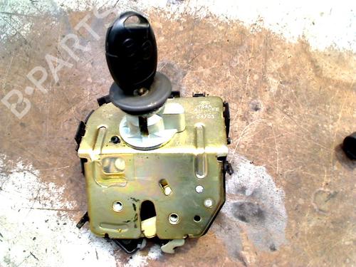 Used Tailgate lock FORD FOCUS I (DAW, DBW) 1.6 16V (100 hp) 30320516