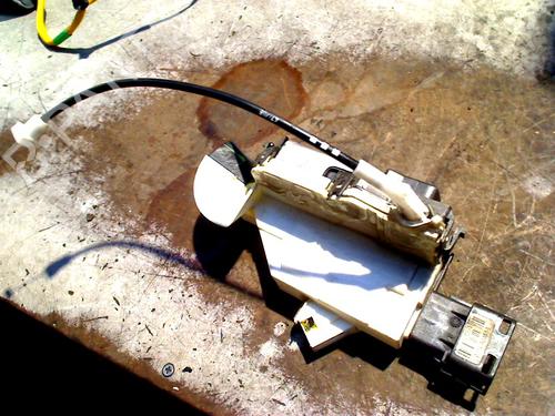 Cerradura puerta delantera izquierda PEUGEOT 308 SW I (4E_, 4H_) 1.6 16V (150 hp) 31177218