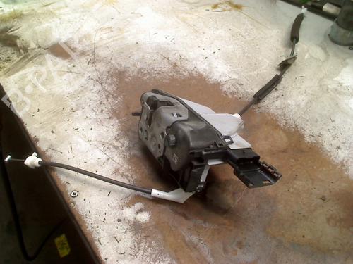 Venstre bagtil lås CITROËN C3 II (SC_) 1.0 VTi 68 (68 hp) 31177024