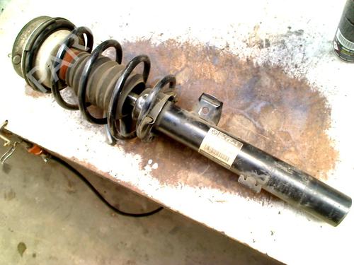 Højre fortil støddæmper BMW 3 (E90) 318 i (143 hp) 33021875